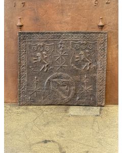 Plaque de Cheminée 'Armes Gothiques'