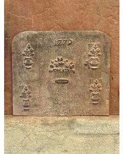 Plaque de Cheminée 'Panier de Fleurs'