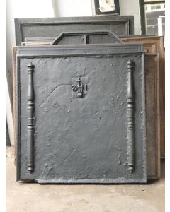 Plaque de Cheminée 'Piliers avec Monogramme IHS'