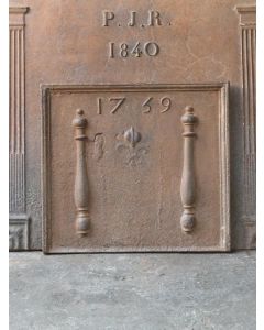 Plaque de Cheminée 'Piliers et Fleurs de Lys'