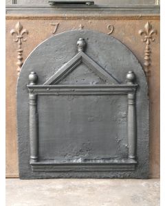 Plaque de cheminée 'Colonnes et Fronton'