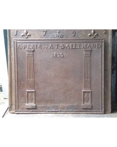 Plaque de Cheminée 'Colonnes de Liberté'