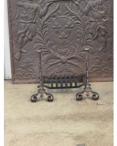Grille Porte Bûches Ancienne