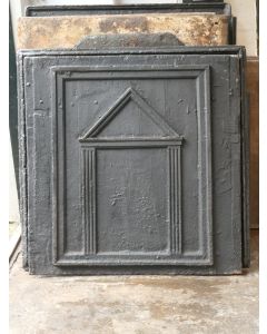 Plaque de Cheminée 'Colonnes et Fronton'