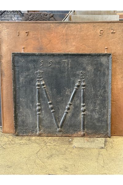 Plaque de Cheminée 'Piliers et Fleurs de Lys'