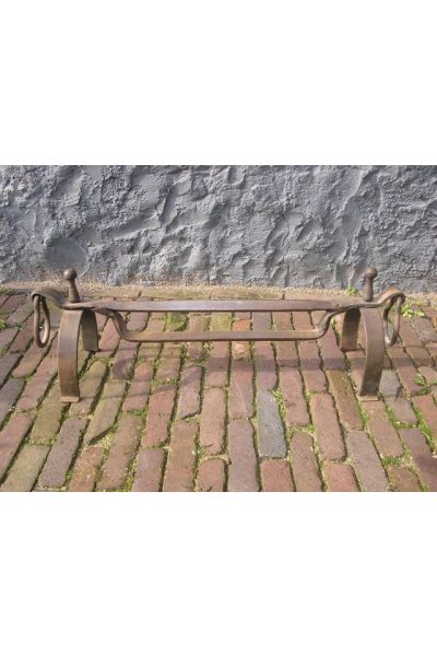 Support Gothique Outils de Cheminée