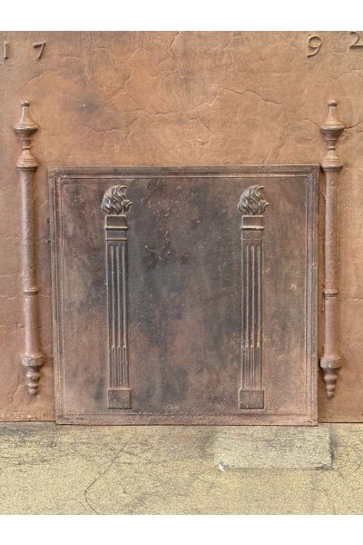Plaque de Cheminée 'Colonnes de Liberté'