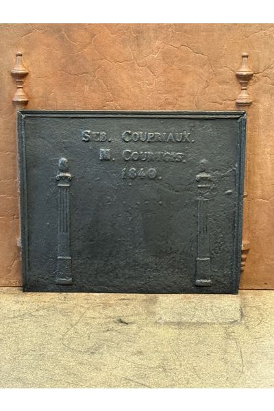 Plaque de Cheminée 'Colonnes de Liberté'