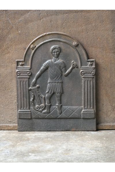 Plaque de Cheminée 'Apollon et sa Lyre' en Fonte 