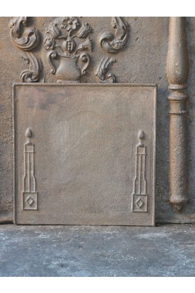 Plaque de Cheminée 'Colonnes de Liberté'