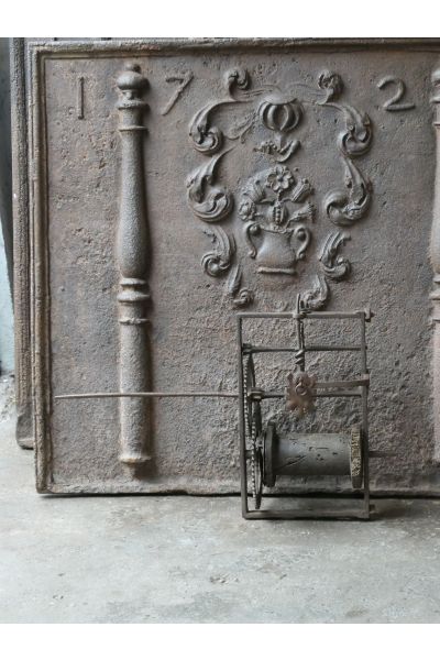 Ancien Tournebroche Mural
