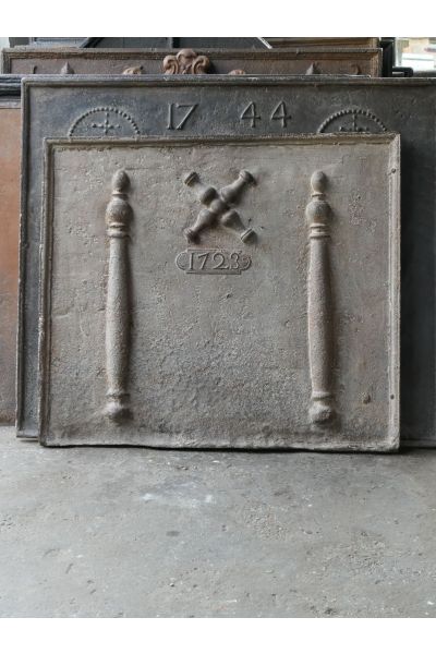 Plaque de Cheminée 'Croix de Saint André'