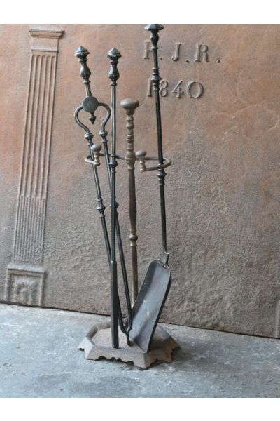 Serviteur Cheminée Victorien