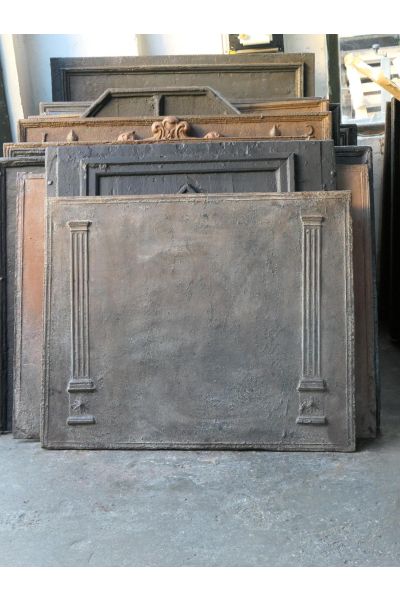 Plaque de Cheminée 'Colonnes de Liberté'