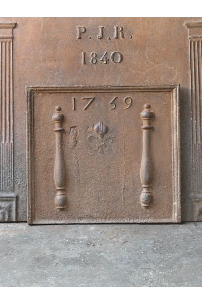 Plaque de Cheminée 'Piliers et Fleurs de Lys'