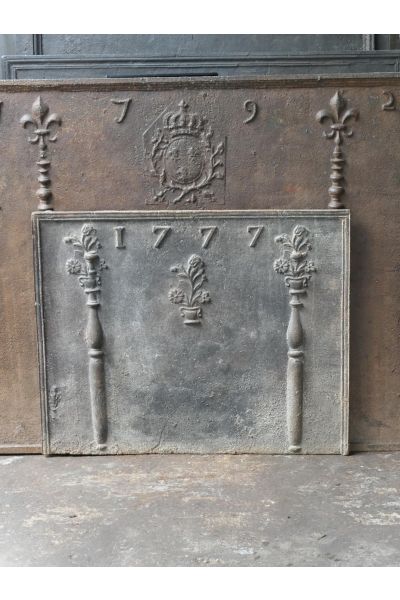 Plaque de Cheminée 'Panier de Fleurs'