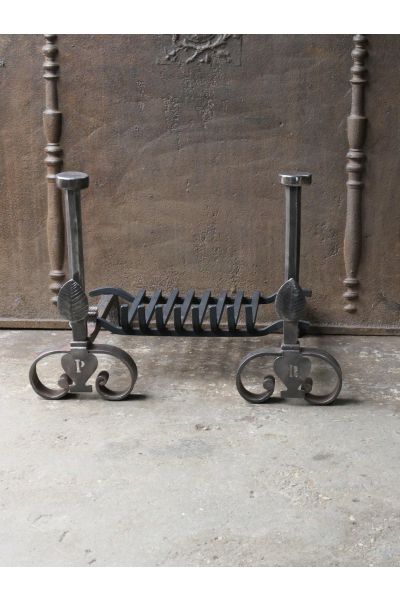Grille Porte Bûches Française