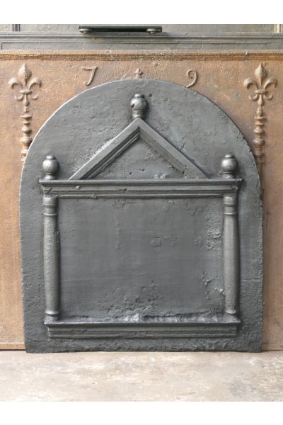 Plaque de cheminée 'Colonnes et Fronton'