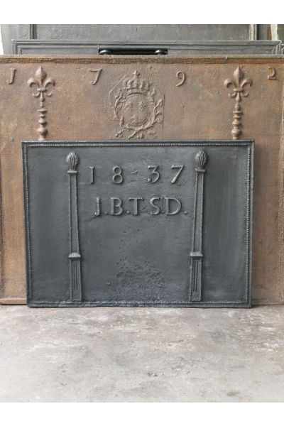 Plaque de Cheminée 'Colonnes de Liberté'