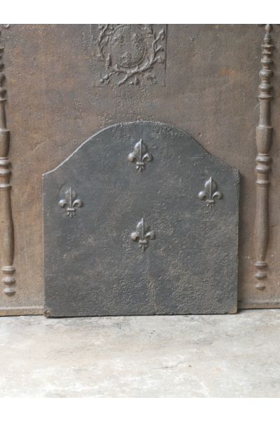 Plaque de Cheminée 'Piliers et Fleurs de Lys'