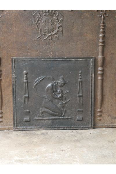 Plaque de Cheminée 'Femme avec Cupidon'