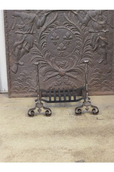 Grille Porte Bûches Ancienne