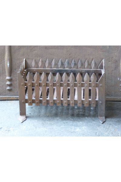 Grille Porte Bûches Néo Gothique
