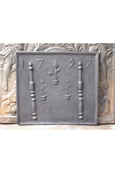 Plaque de Cheminée 'Piliers avec Vase à Fleurs'