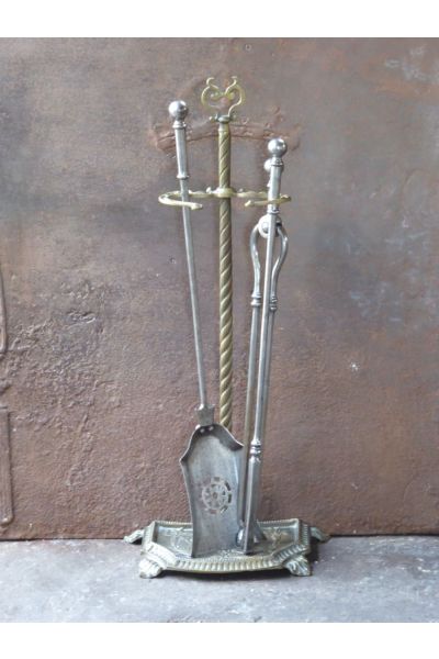Serviteur Cheminée Victorien