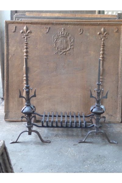 Grille Porte Bûches Française