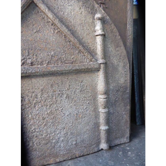 Plaque de cheminée 'Colonnes et Fronton' en Fonte 