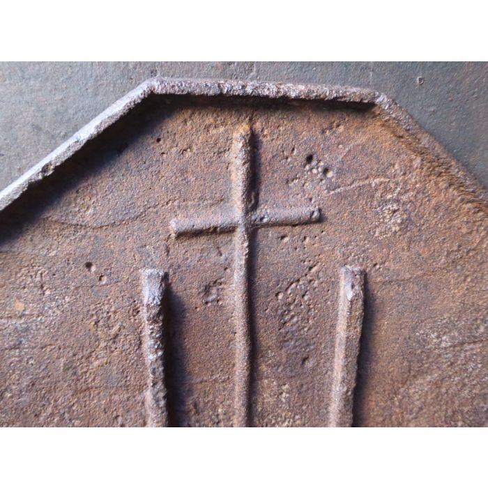 Plaque de Cheminée 'La Croix' en Fonte 