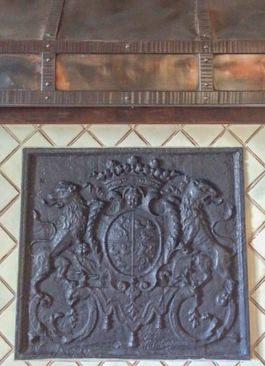 Plaque de cheminée comme dosseret délivré par https://www.plaque-de-cheminee.fr à Redlands, Californie