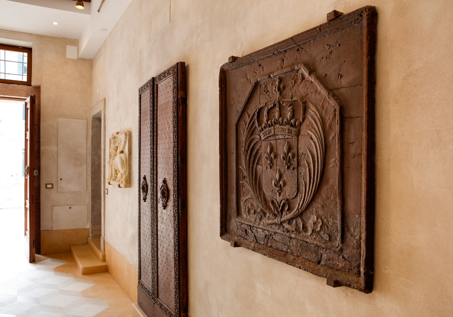 Plaques de Cheminée comme Décoration à Venise