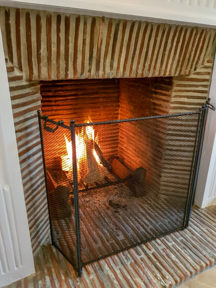 10 conseils pour choisir un pare feu de cheminée