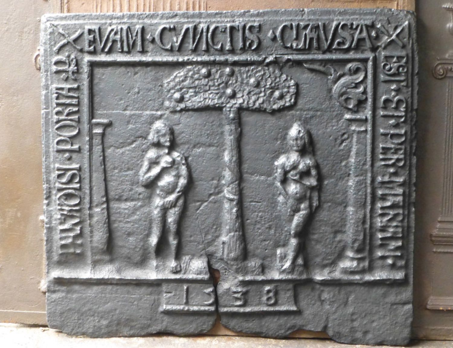 Plaque de cheminée 3