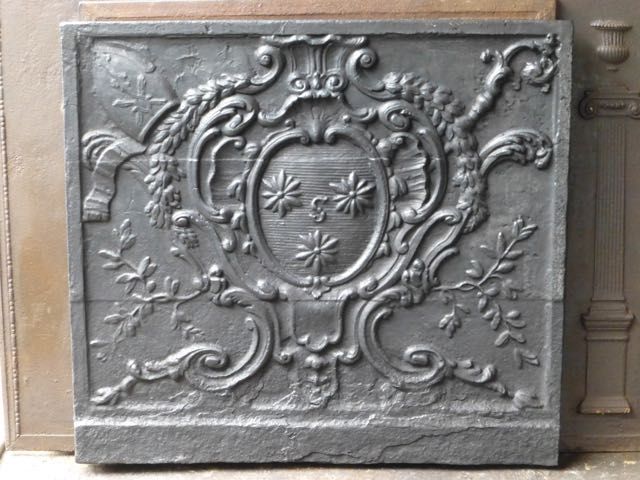 Plaque de cheminée de style Louis XV