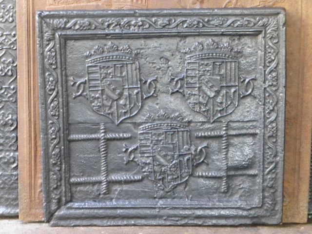 Plaque de cheminée style et époque renaissance